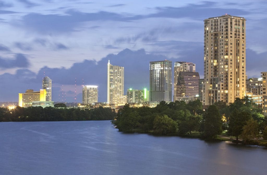 Windsor on the Lake Downtown Austin Apartments