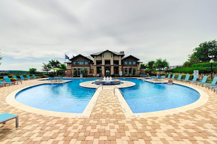 The circular pool at the Bell Hill Country apartments.